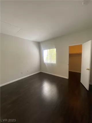 Photo #3: 2488109 Listing 