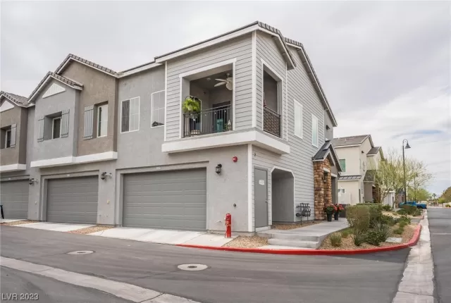 MLS: 2488125 Condo For Sale