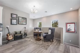 Photo #5: 2488125 Listing