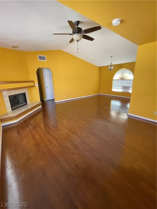 MLS: 2488139 Condo For Sale