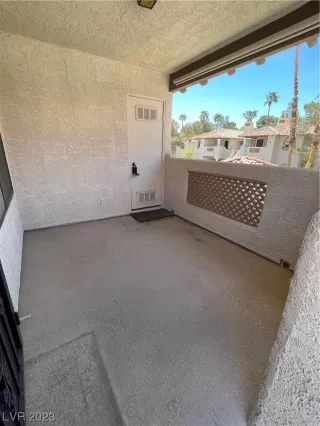 Photo #2: 2488139 Listing 