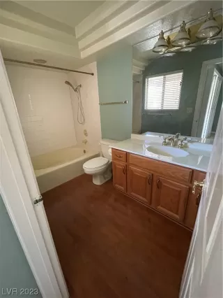 Photo #3: 2488139 Listing 