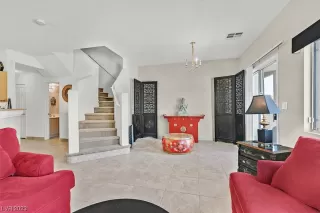 Photo #5: 2488141 Listing