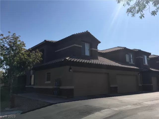 MLS: 2488159 Condo For Sale