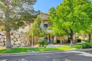 Photo #4: 2488212 Listing