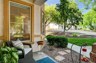 Photo #5: 2488212 Listing