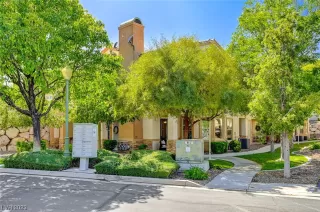 Photo #6: 2488212 Listing