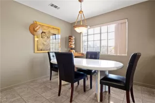 Photo #5: 2488213 Listing