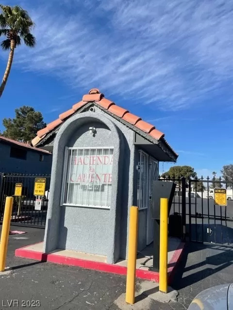 MLS: 2488219 Condo For Sale