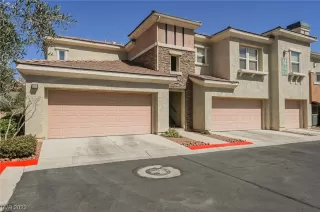 Photo #1: 2488220 Listing