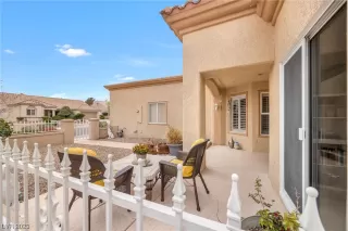 Photo #3: 2488231 Listing