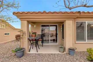 Photo #4: 2488231 Listing