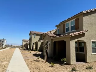 Photo #2: 2488240 Listing 