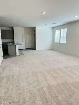 Photo #3: 2488240 Listing 