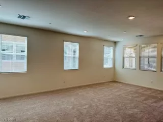 Photo #5: 2488240 Listing 