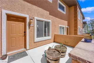 Photo #2: 2488257 Listing