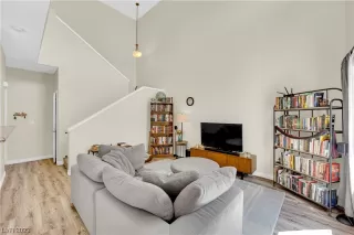 Photo #3: 2488257 Listing