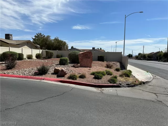 MLS: 2488272 Condo For Sale