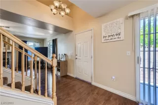 Photo #5: 2488281 Listing 