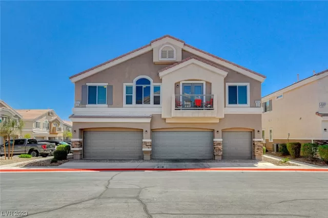 MLS: 2488287 Condo For Sale