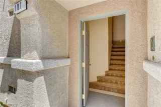 Photo #3: 2488287 Listing 