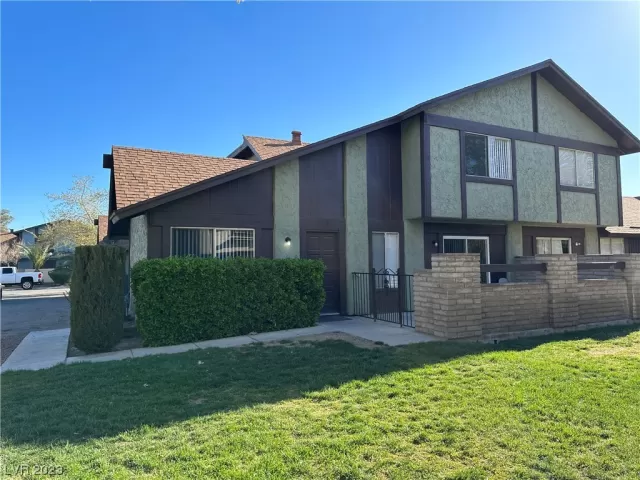 MLS: 2488289 Condo For Sale