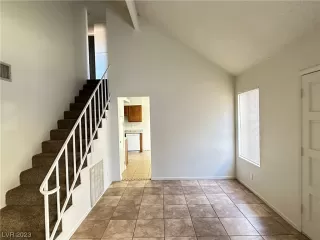 Photo #1: 2488289 Listing 