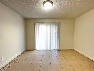 Photo #2: 2488289 Listing 