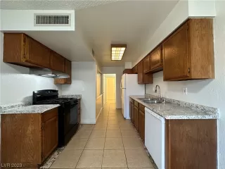 Photo #6: 2488289 Listing 