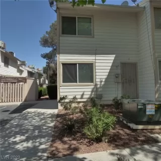 Photo #1: 2488300 Listing 