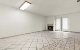 Photo #4: 2488339 Listing 