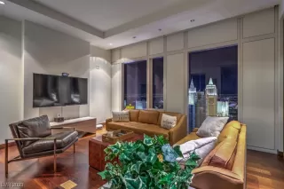 Photo #1: 2488366 Listing 