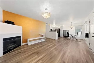 Photo #2: 2488388 Listing