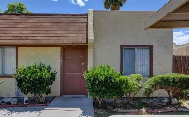 MLS: 2488404 Condo For Sale