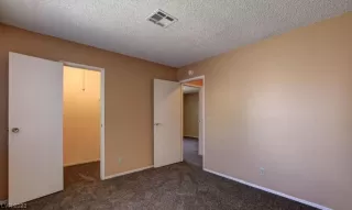 Photo #2: 2488404 Listing 