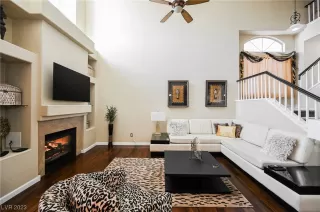 Photo #5: 2488410 Listing