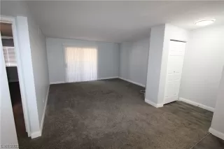 Photo #3: 2488418 Listing 