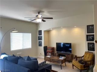 Photo #3: 2488425 Listing 