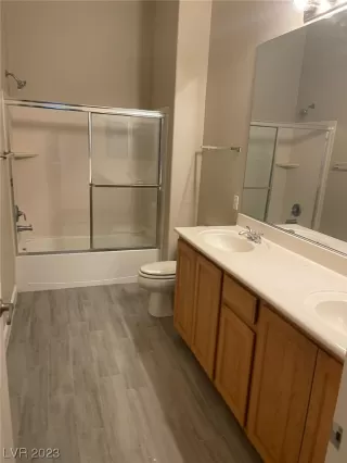 Photo #2: 2488458 Listing 