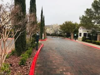 Photo #4: 2488461 Listing 