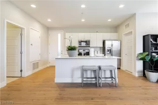 Photo #5: 2488466 Listing 