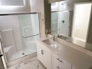 Photo #6: 2488478 Listing