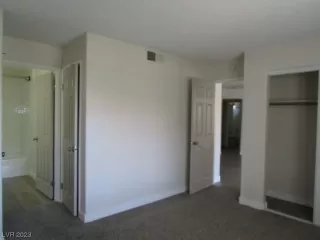 Photo #5: 2488482 Listing 