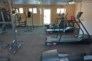 Photo #5: 2488491 Listing