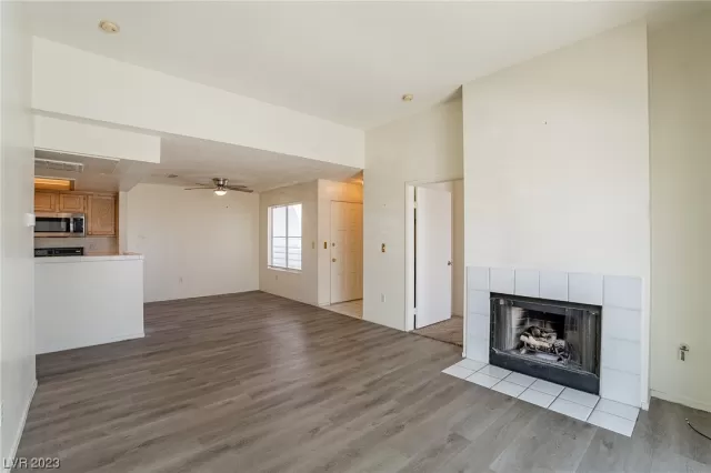 MLS: 2488522 Condo For Sale