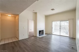 Photo #2: 2488522 Listing 