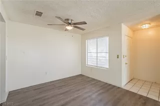 Photo #3: 2488522 Listing 