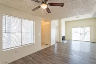 Photo #5: 2488522 Listing 