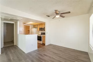 Photo #6: 2488522 Listing 