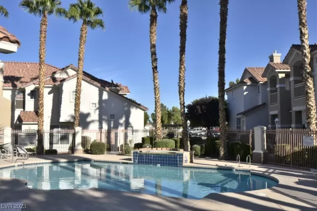 MLS: 2488527 Condo For Sale